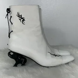 Dorateymur elephant deals heel